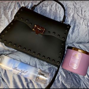 Medium sized top handle purse w/strap